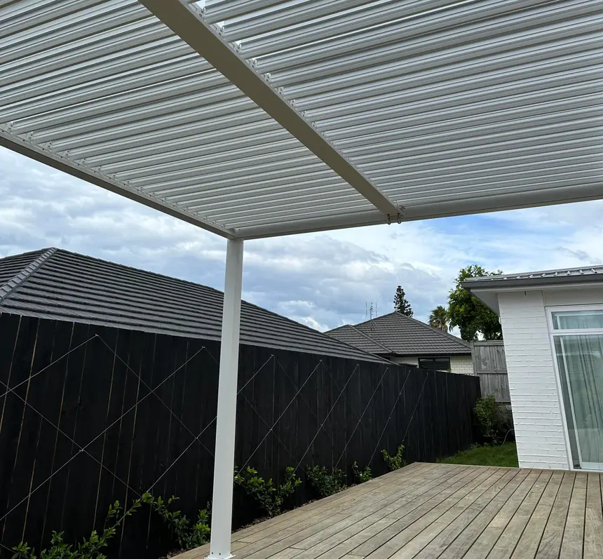 Pérgola junto al mar — Playa de Gandia